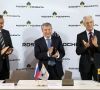 Developing the FEPCO project is one our key priorities, said Rosneft Chairman Igor Sechin (left), after the signing with Executive Vice Chairman CEO Marco Tronchetti Provera (right) from Pirelli Tyre and Michal Solowow (middle), Synthos majority stakeholder (Source: Rosneft)
